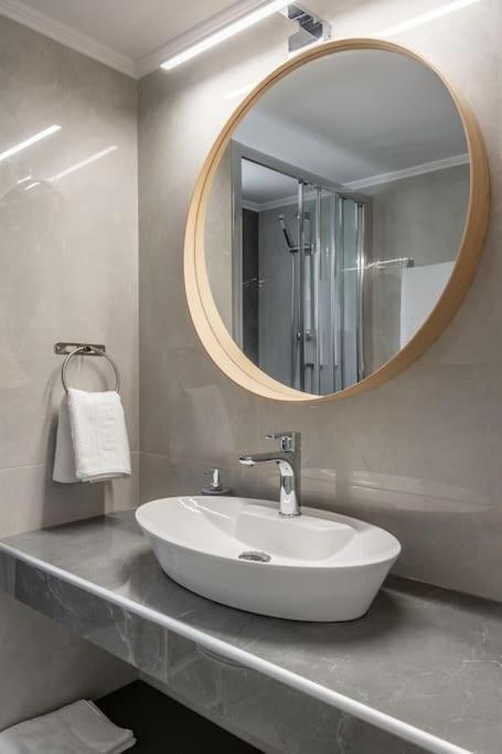 Alimos Sun-Filled Apartment Афіни Екстер'єр фото