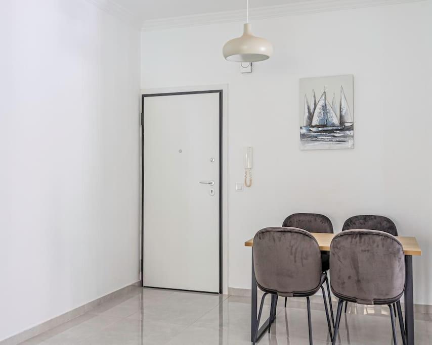 Alimos Sun-Filled Apartment Афіни Екстер'єр фото
